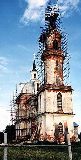 Klin district. Podzhigorodovo. Church of Archangel Michael. XVIII cent.