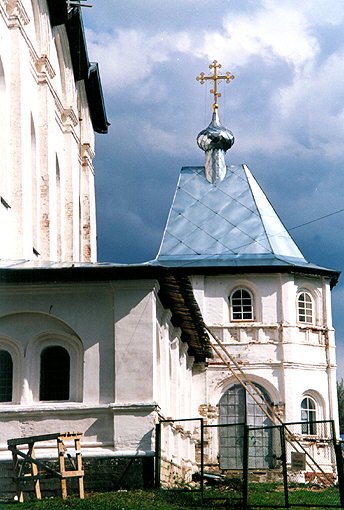 Valday district. Valday. Monastery of Iverskaya Icon of the Virgin. Assumption Church. Fragment. XVII