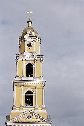 Diveyevo. Seraphimo-Diveyevsky Monastery. Bell-tower. 