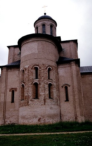 Smolensk. Church of Archangel Michael. XII Peter Miloneg