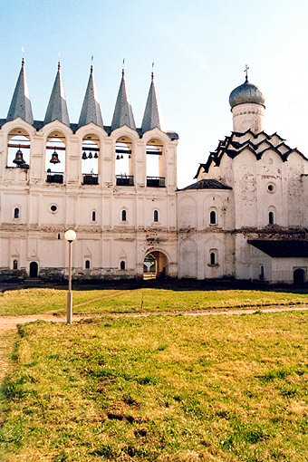 Tikhvinsky district. Tikhvin. Assumption Monastery. Belfry and Intercession Church. XVI-XVII